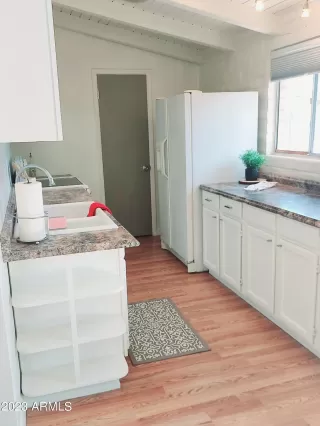 Photo #6: 6515792 Listing