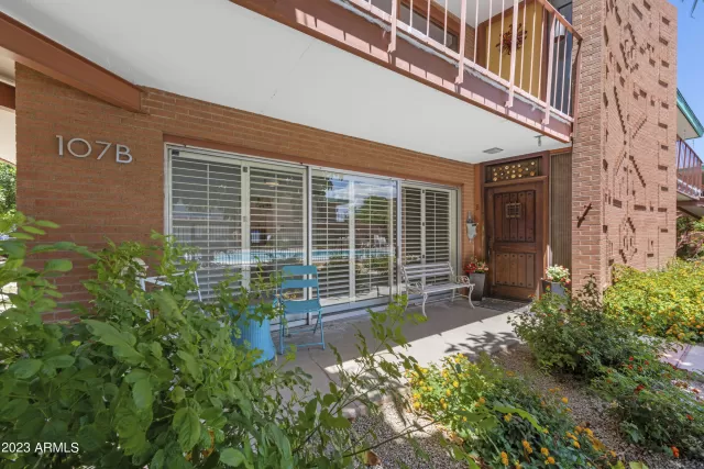 MLS: 6515800 Condo For Sale