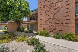 Photo #3: 6515800 Listing