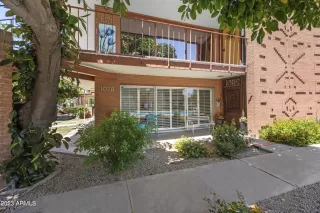 Photo #4: 6515800 Listing