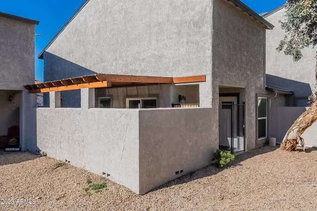 MLS: 6515864 Condo For Sale