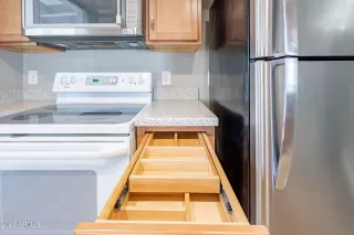 Photo #4: 6515864 Listing