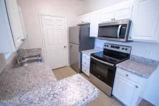 Photo #2: 6515888 Listing 