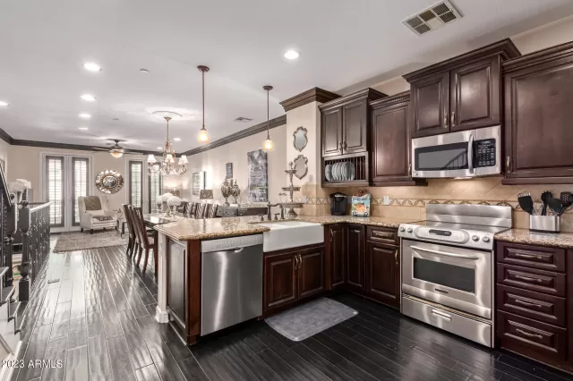 MLS: 6515895 Condo For Sale