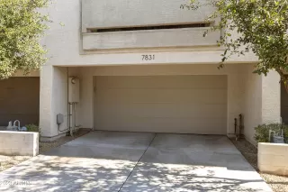 Photo #5: 6516019 Listing