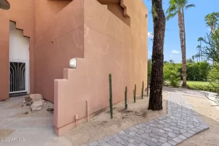 Photo #2: 6516132 Listing