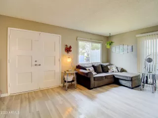 Photo #3: 6516320 Listing 