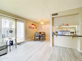 Photo #4: 6516320 Listing 