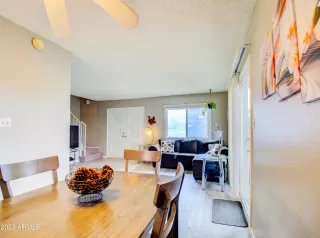 Photo #6: 6516320 Listing 