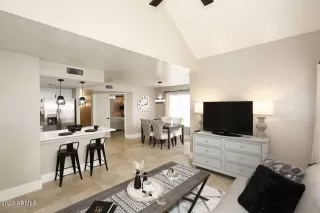 Photo #4: 6516374 Listing