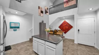 Photo #2: 6516493 Listing