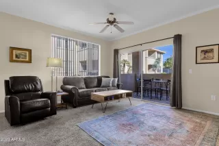 Photo #5: 6516538 Listing