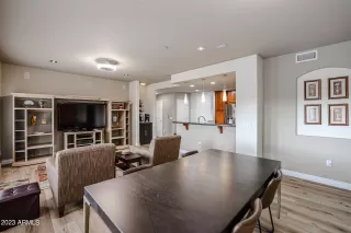 Photo #4: 6516580 Listing 