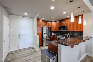 Photo #5: 6516580 Listing 