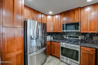 Photo #6: 6516580 Listing 