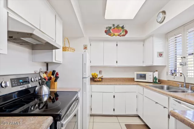 MLS: 6516581 Condo For Sale