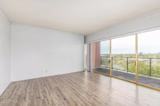 Photo #4: 6516868 Listing