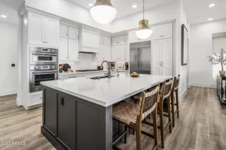 Photo #2: 6516897 Listing 