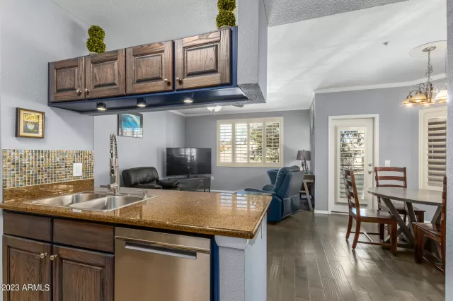 MLS: 6517036 Condo For Sale