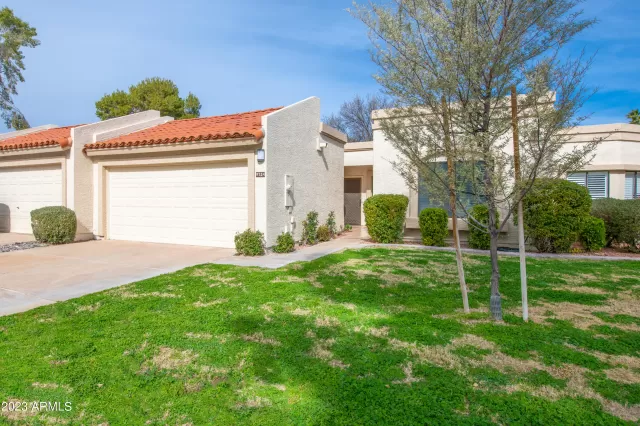 MLS: 6517119 Condo For Sale