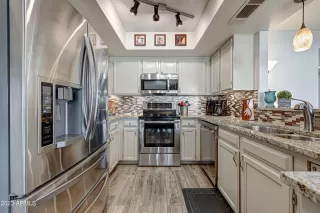 Photo #5: 6517119 Listing 