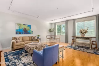 Photo #4: 6517152 Listing