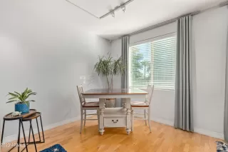 Photo #5: 6517152 Listing