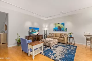 Photo #6: 6517152 Listing