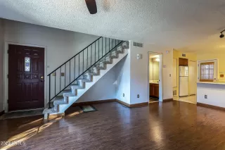 Photo #3: 6517664 Listing