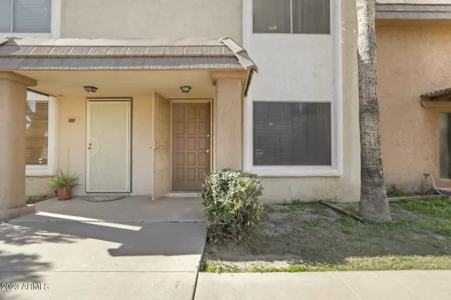 MLS: 6517712 Condo For Sale