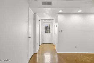 Photo #3: 6517712 Listing