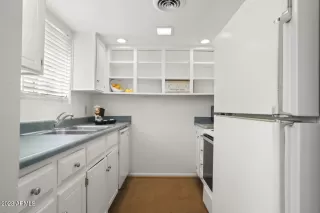 Photo #4: 6517712 Listing