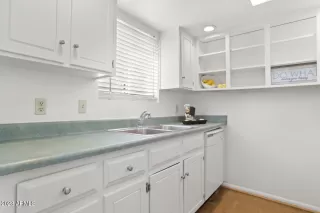 Photo #5: 6517712 Listing