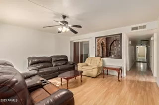 Photo #6: 6517731 Listing 