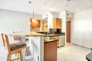 Photo #3: 6517770 Listing