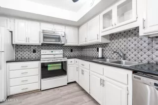 Photo #1: 6517833 Listing