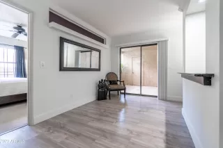 Photo #6: 6517833 Listing