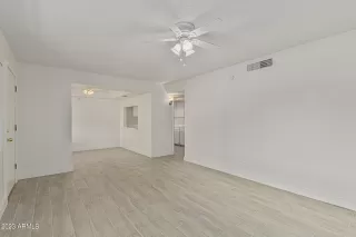 Photo #6: 6517900 Listing 