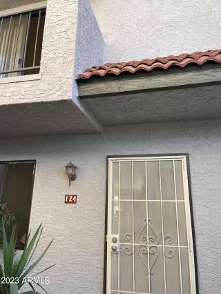 Photo #2: 6518075 Listing