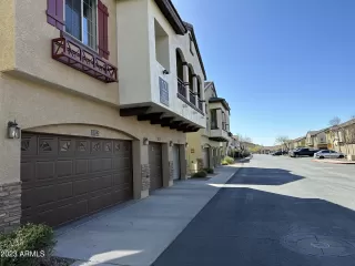 Photo #3: 6518218 Listing