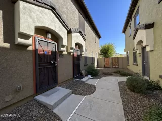 Photo #4: 6518218 Listing