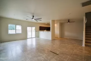 Photo #5: 6518243 Listing