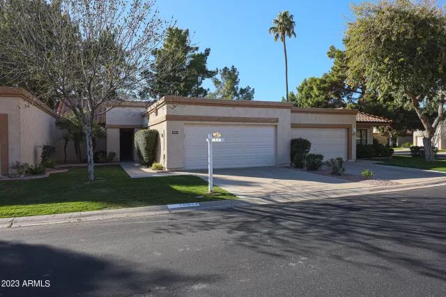 MLS: 6518262 Condo For Sale