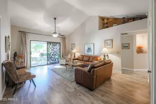 Photo #3: 6518262 Listing 