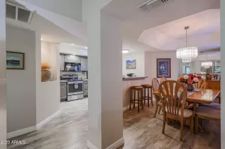 Photo #5: 6518262 Listing 