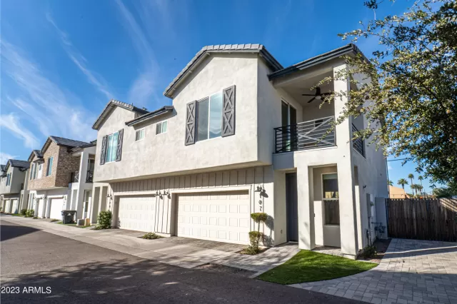 MLS: 6518339 Condo For Sale