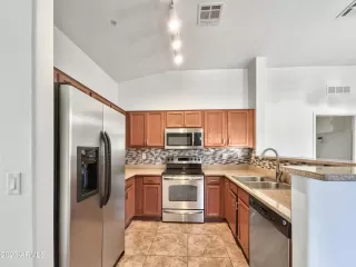 Photo #3: 6518488 Listing