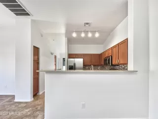 Photo #6: 6518488 Listing