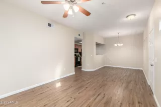 Photo #5: 6518714 Listing