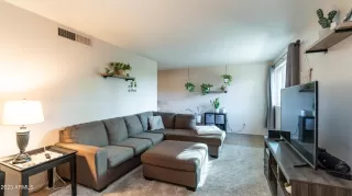 Photo #5: 6518734 Listing